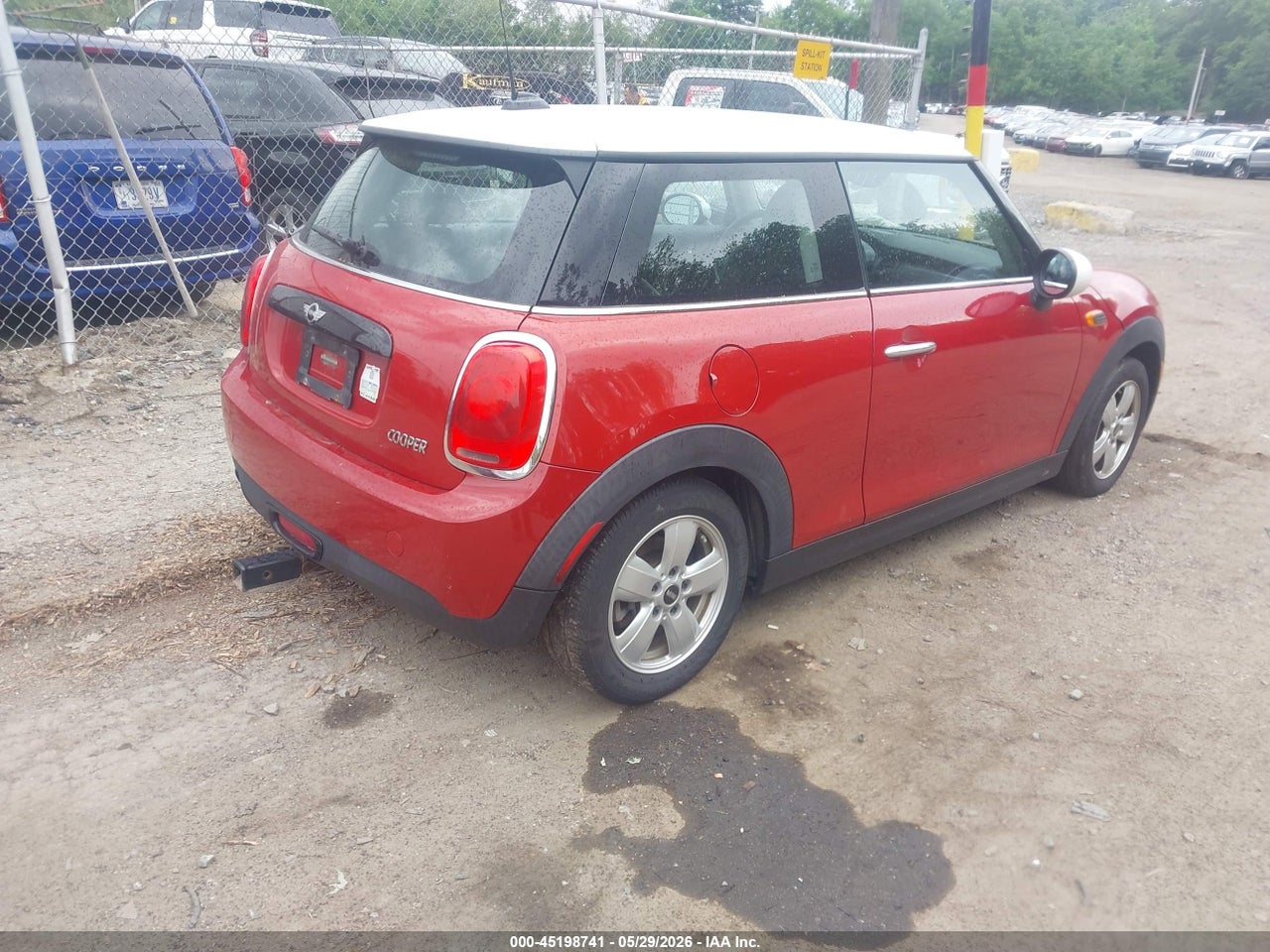 2016 MINI HARDTOP COOPER · 4/11