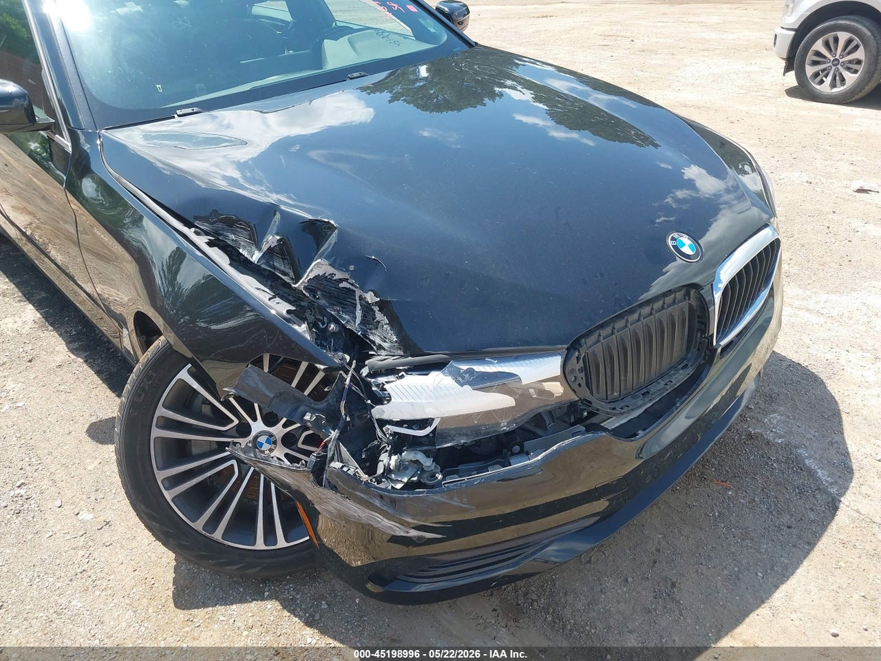 2020 BMW 530I   · 6/11