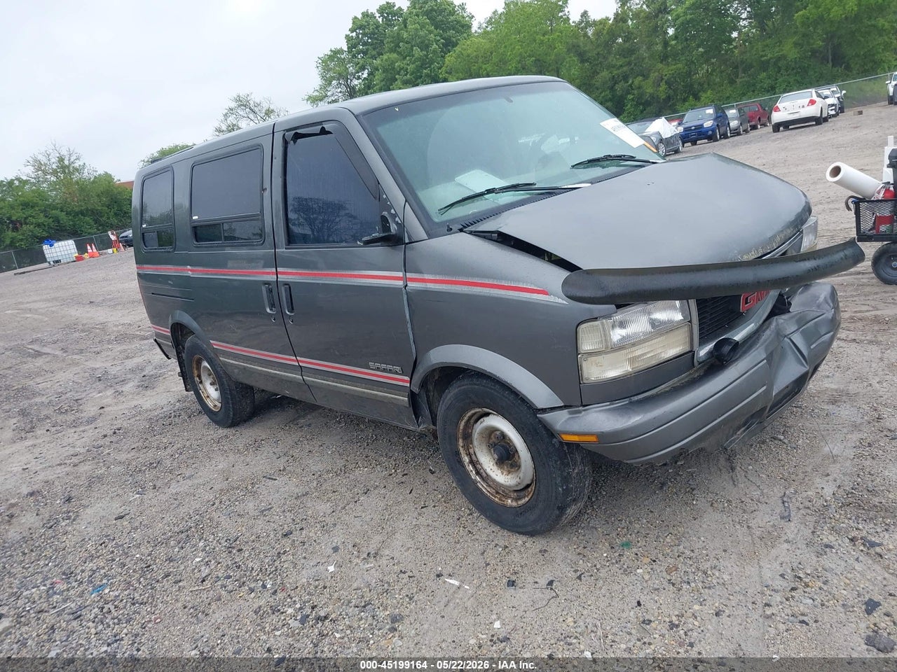 1GTDM19W8YB****** · 2000 GMC SAFARI STANDARD