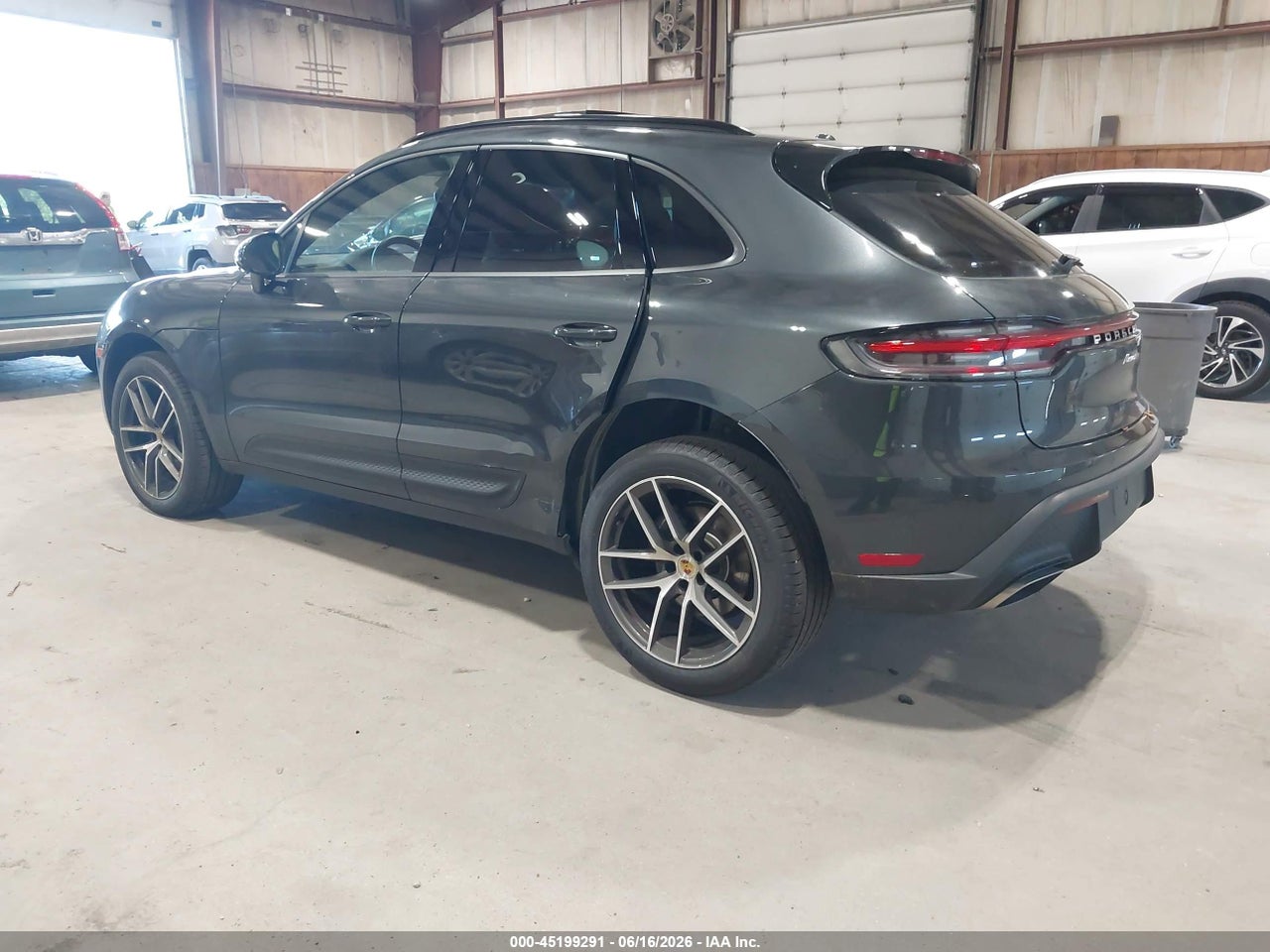 2026 PORSCHE MACAN T · 3/11