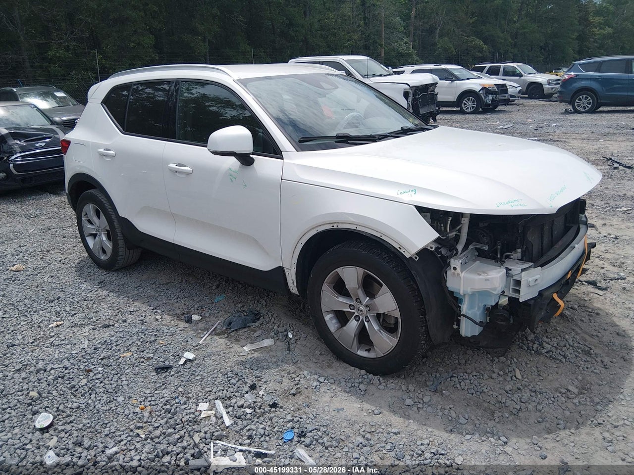 YV4AC2HK6N2****** · 2022 VOLVO XC40 T4 MOMENTUM