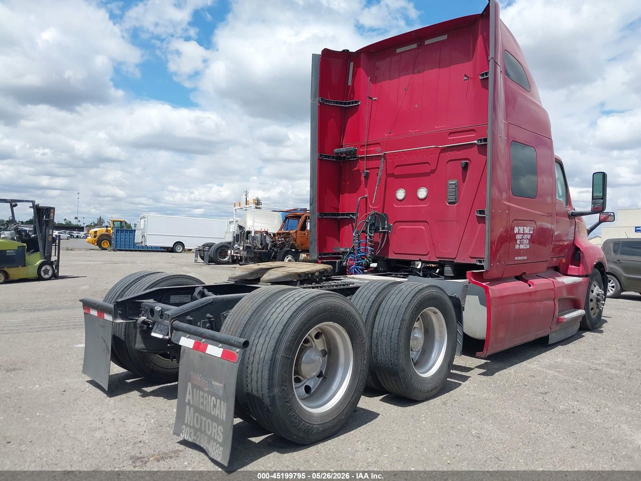 2021 INTERNATIONAL LT · 4/4