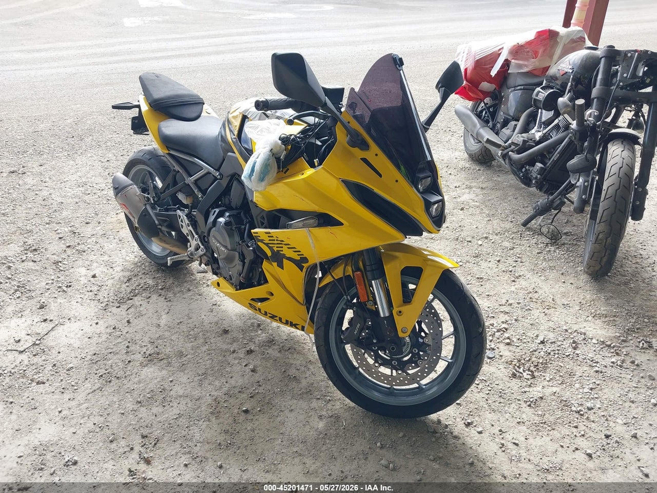 JS1EM13B2R7****** · 2024 SUZUKI GSX800 F
