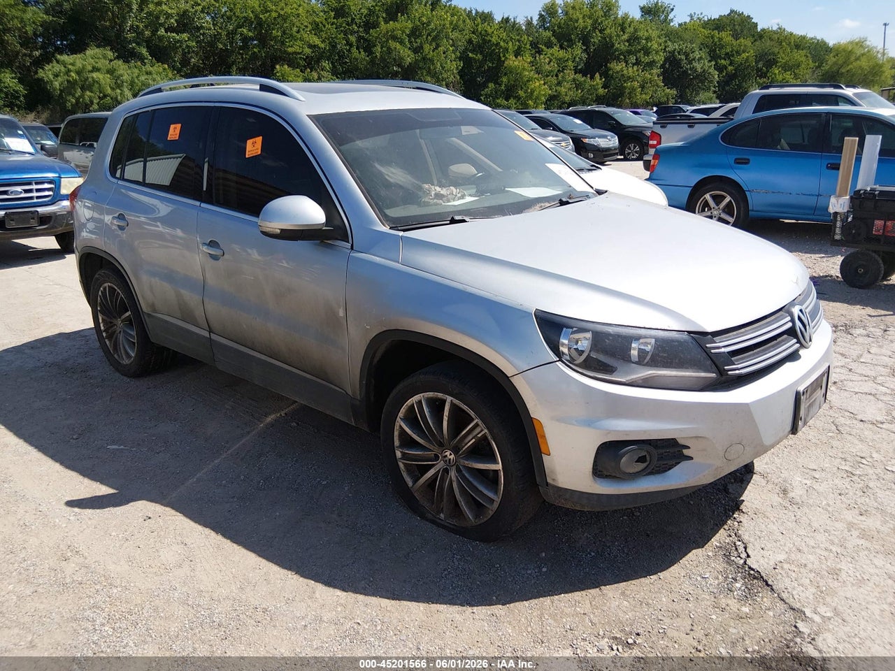 WVGAV3AX9DW****** · 2013 VOLKSWAGEN TIGUAN SE