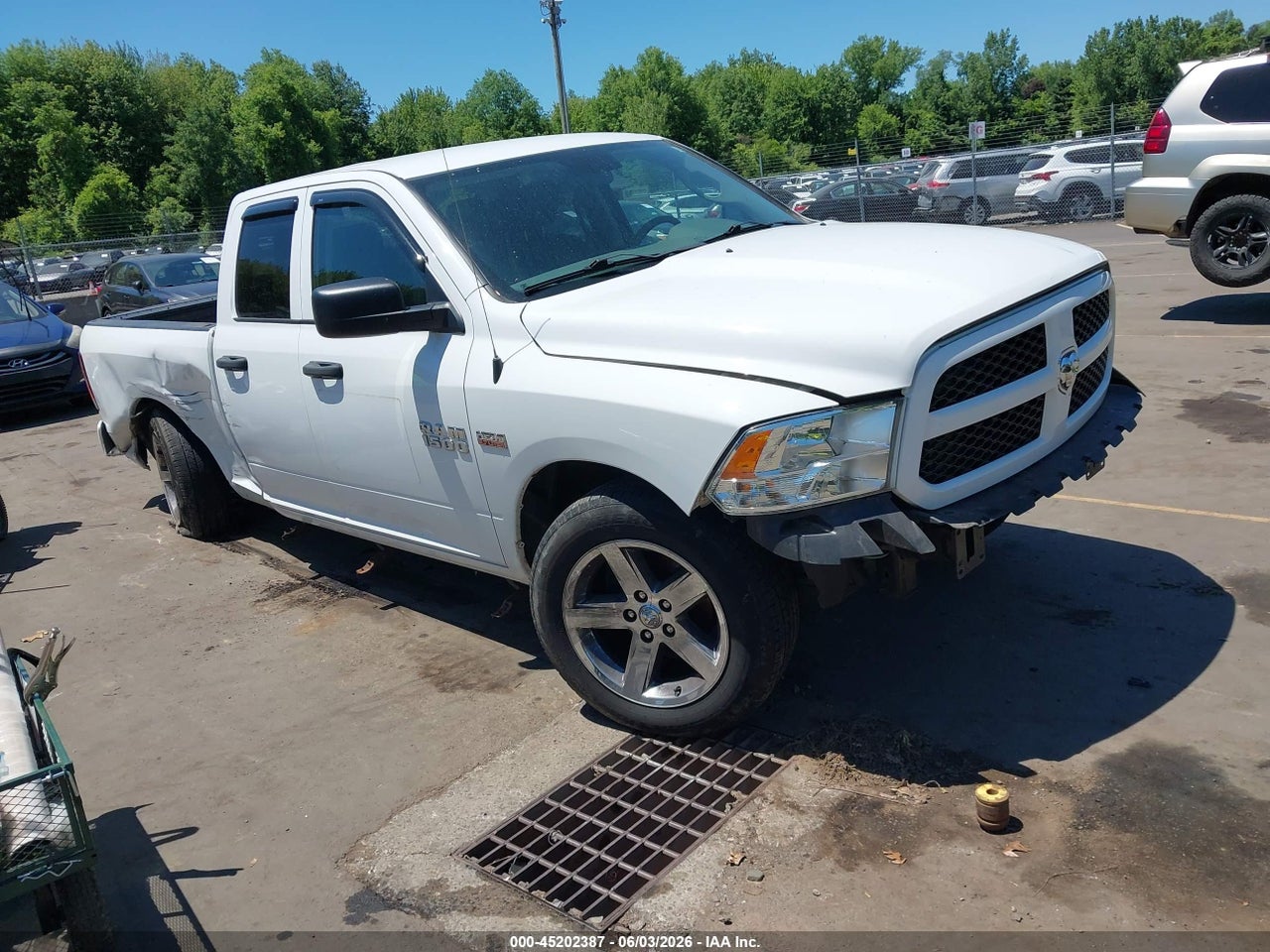 1C6RR7FT6JS****** · 2018 RAM 1500 EXPRESS  4X4 6'4 BOX