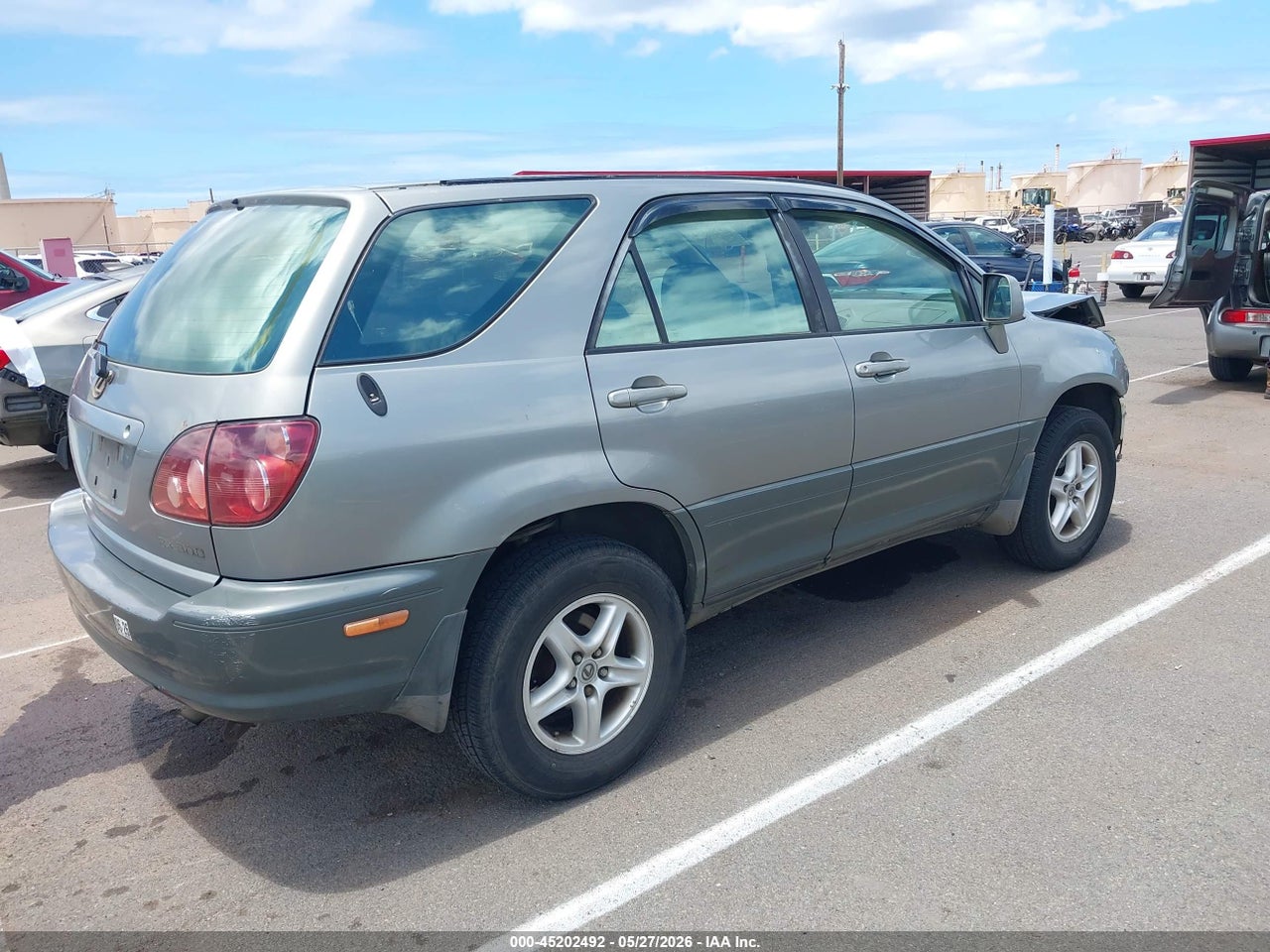 2000 LEXUS RX 300   · 4/11