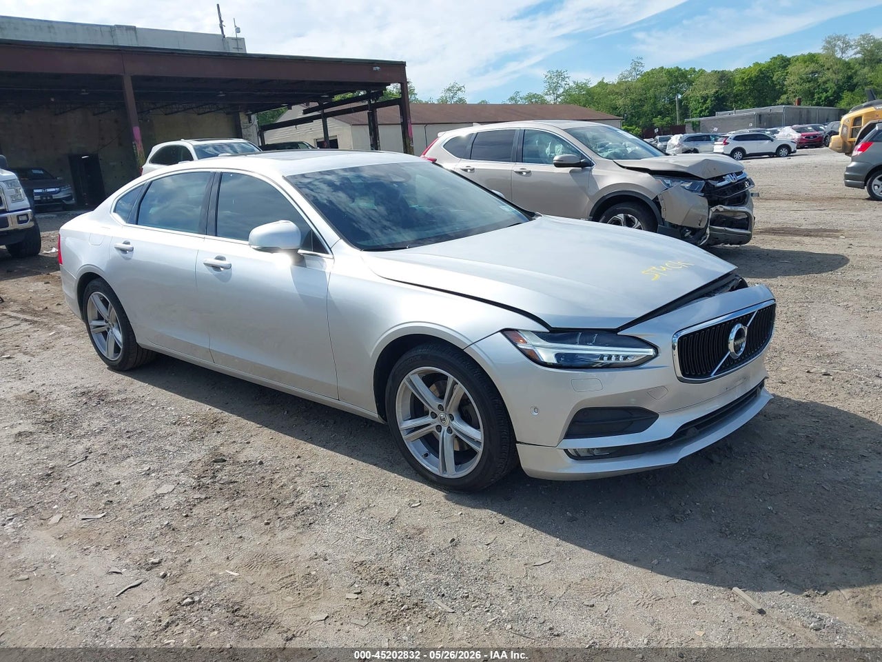 LVY982MK2JP****** · 2018 VOLVO S90 T5 MOMENTUM
