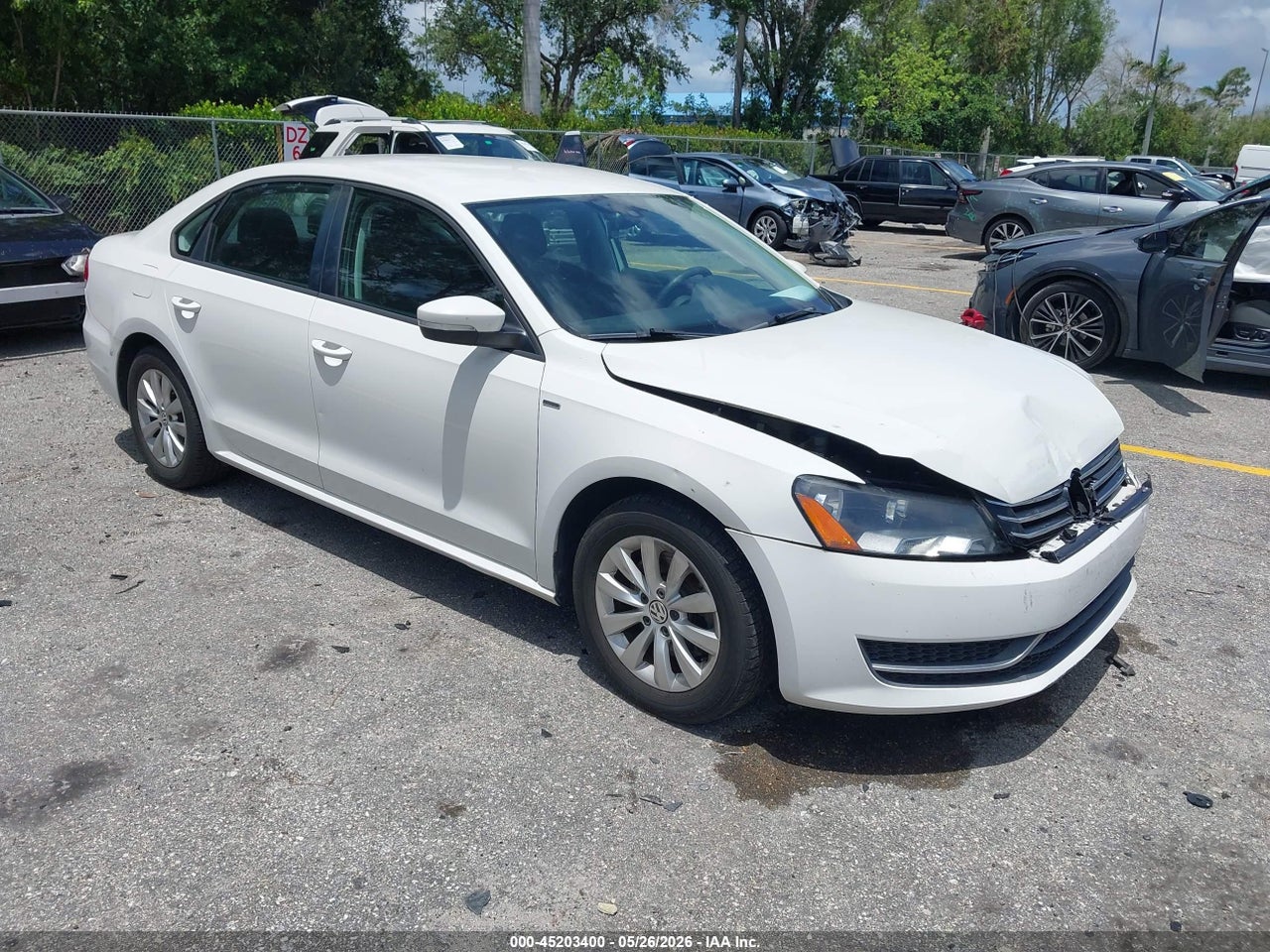 1VWAT7A3XFC****** · 2015 VOLKSWAGEN PASSAT 1.8T WOLFSBURG EDITION