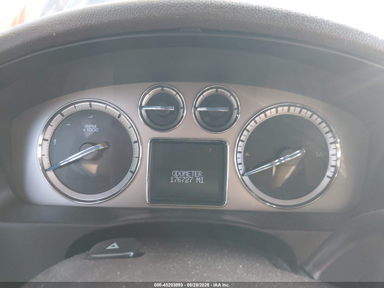 2011 CADILLAC ESCALADE ESV LUXURY · 7/10