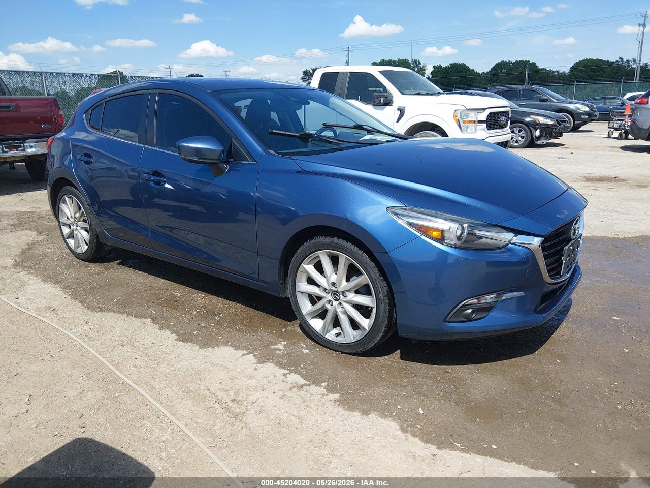 JM1BN1M36H1****** · 2017 MAZDA MAZDA3 GRAND TOURING