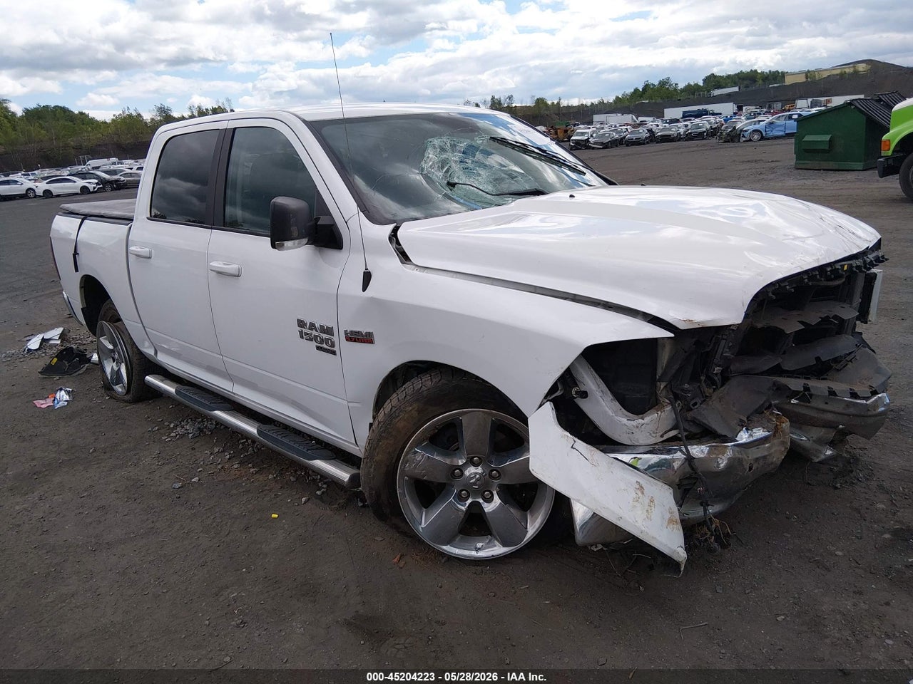 1C6RR7LT1KS****** · 2019 RAM 1500 CLASSIC BIG HORN  4X4 5'7 BOX