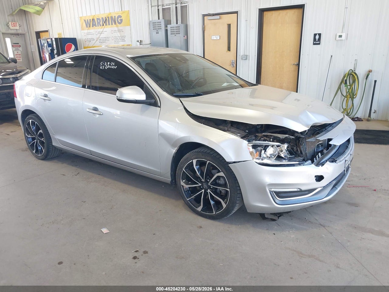 YV1612TK0F2****** · 2015 VOLVO S60 T5 PREMIER