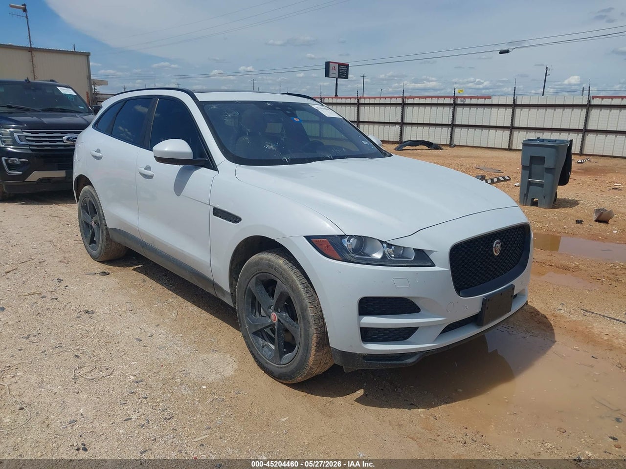 SADCJ2FN2JA****** · 2018 JAGUAR F-PACE 20D PREMIUM