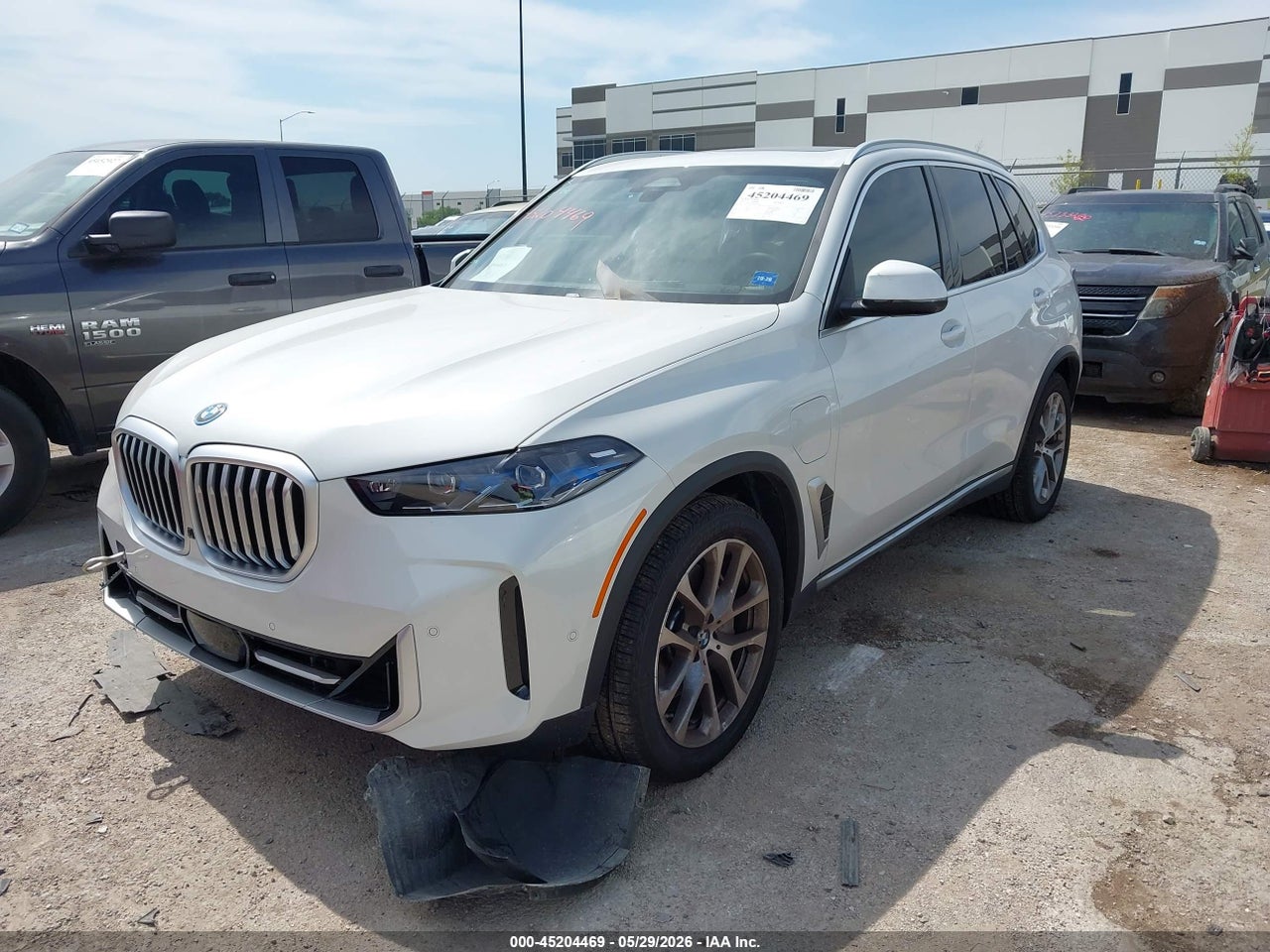 2026 BMW X5 PHEV XDRIVE50E · 2/11