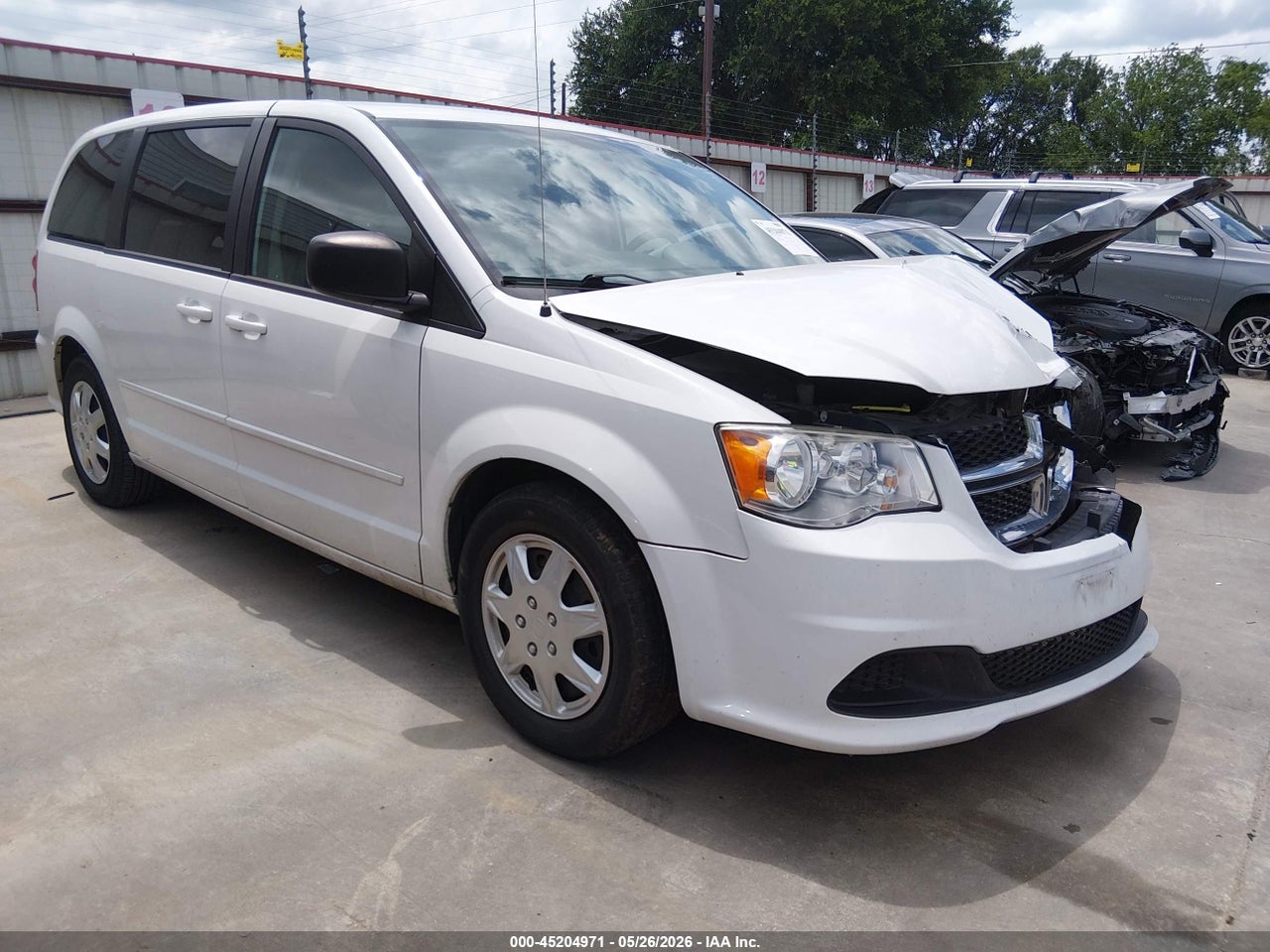 2C4RDGBG2HR****** · 2017 DODGE GRAND CARAVAN SE