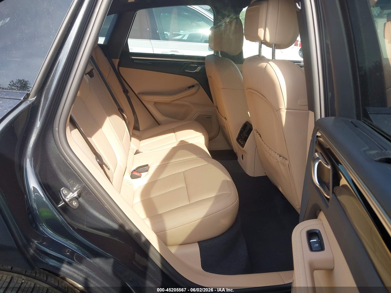 WP1AA2A52RL****** · 2024 PORSCHE MACAN T · 8/11