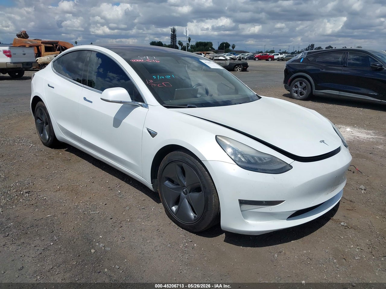 5YJ3E1EAXJF****** · 2018 TESLA MODEL 3 LONG RANGE/MID RANGE
