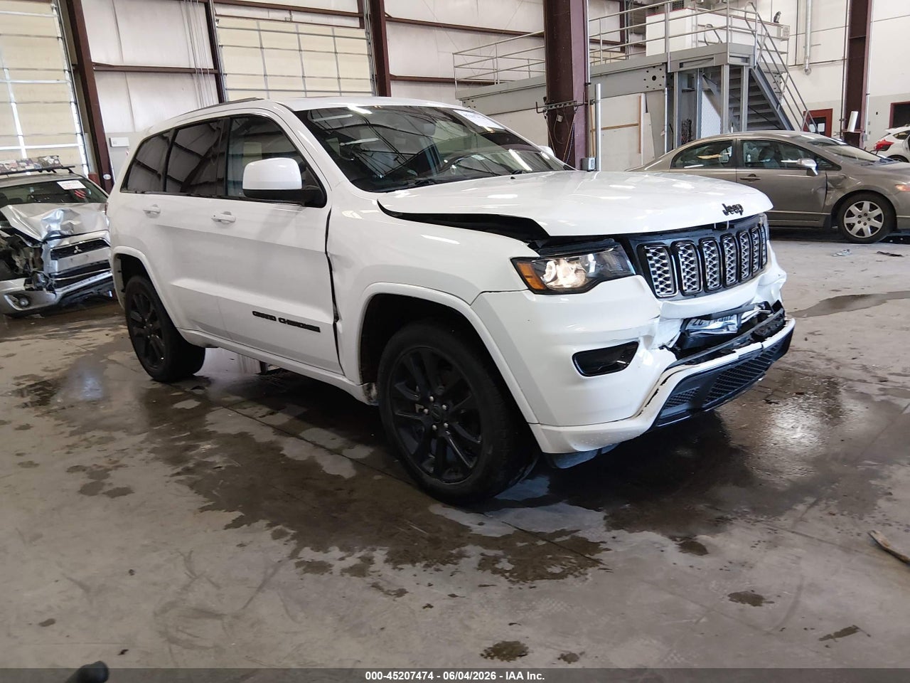 1C4RJFAG9JC****** · 2018 JEEP GRAND CHEROKEE ALTITUDE 4X4