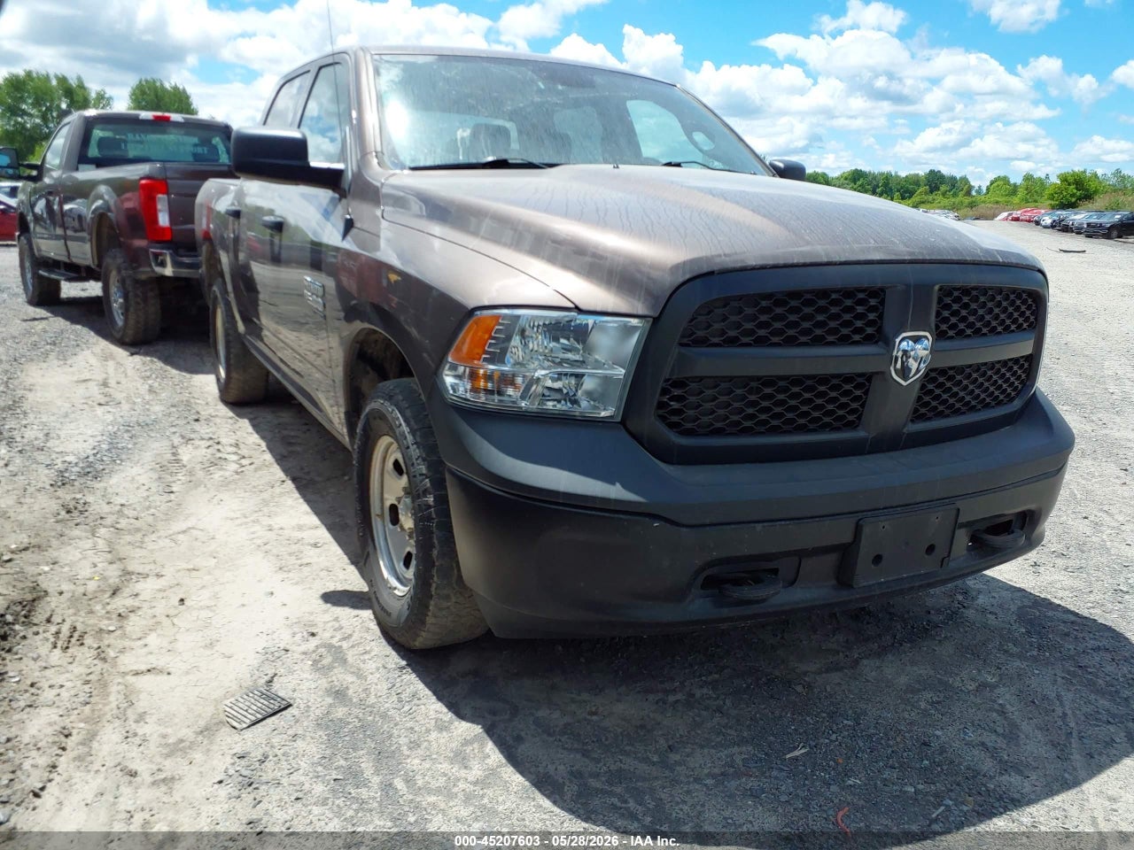 1C6RR7KG2KS****** · 2019 RAM 1500 CLASSIC TRADESMAN  4X4 5'7 BOX