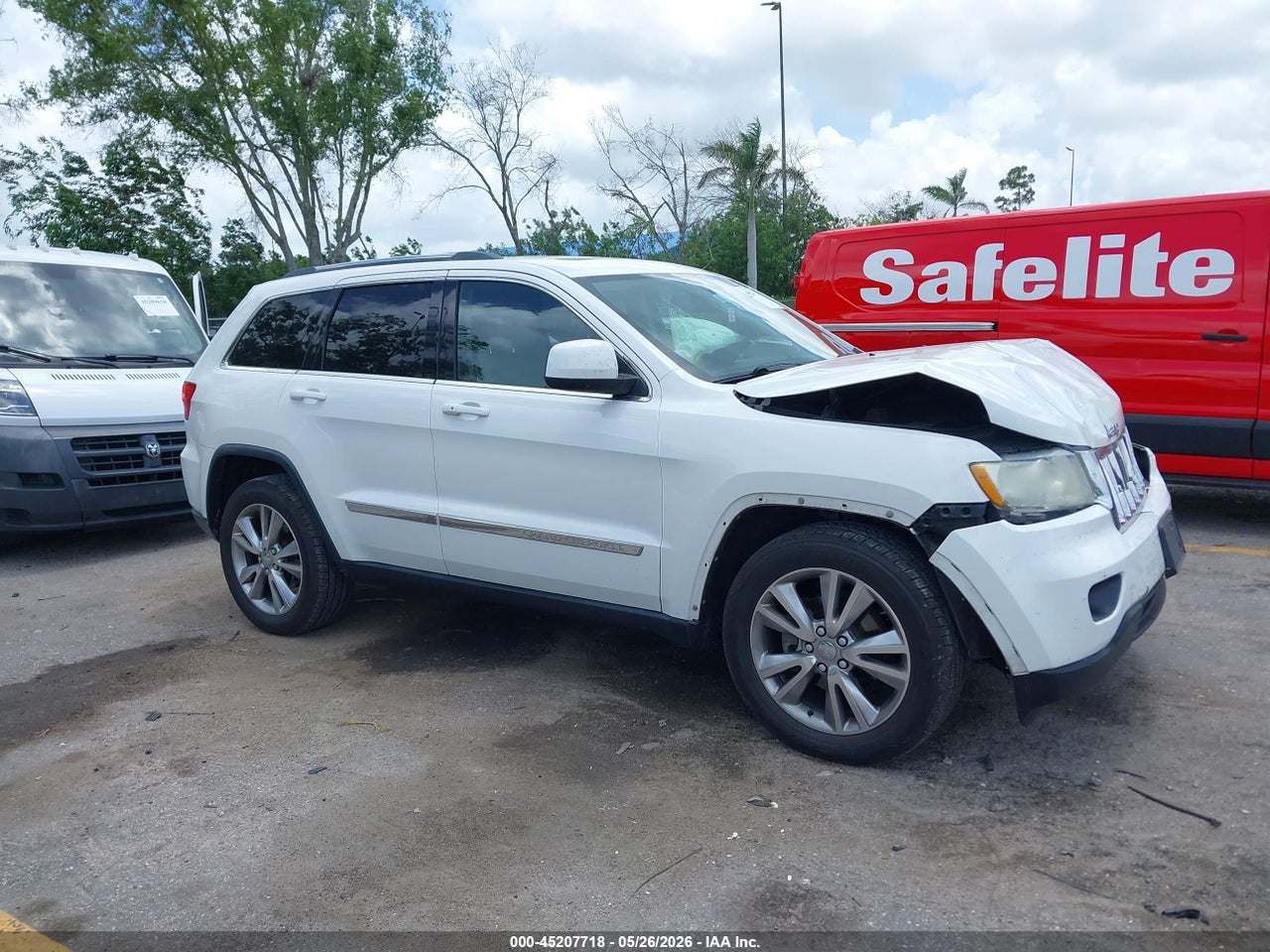 1C4RJEAGXDC****** · 2013 JEEP GRAND CHEROKEE LAREDO