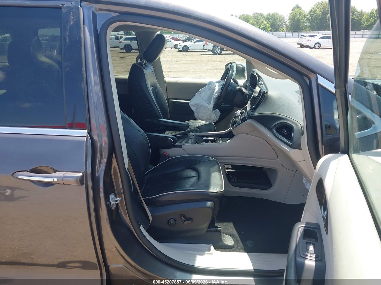 2022 CHRYSLER PACIFICA LIMITED · 5/11