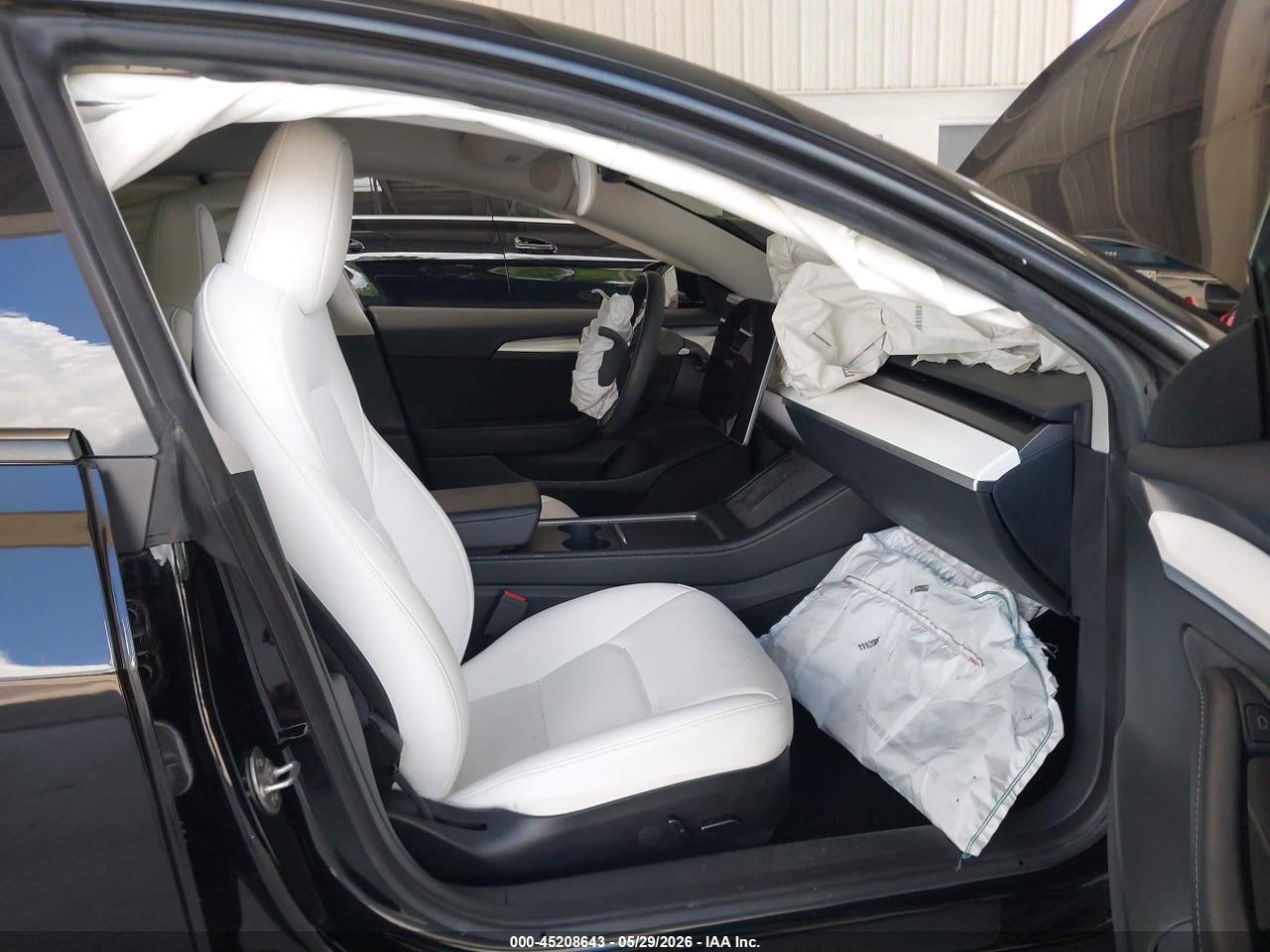 2023 TESLA MODEL 3 REAR-WHEEL DRIVE · 5/9