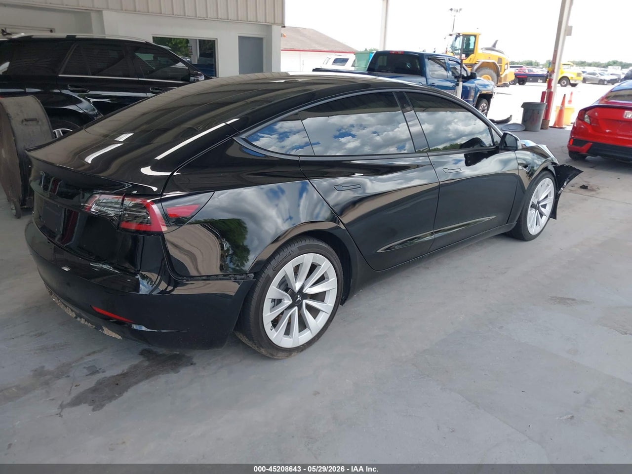 2023 TESLA MODEL 3 REAR-WHEEL DRIVE · 4/9