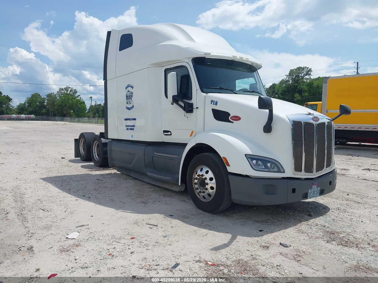 1XPBDP9X3LD****** · 2020 PETERBILT 579