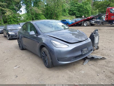 7SAYGAEE1PF****** · 2023 TESLA MODEL Y AWD/LONG RANGE DUAL MOTOR ALL-WHEEL DRIVE