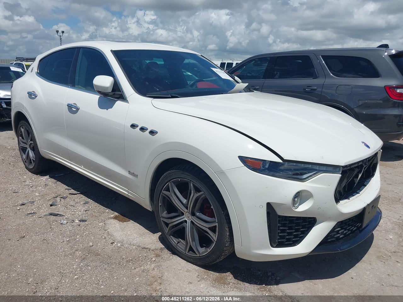 ZN661XUS9MX****** · 2021 MASERATI LEVANTE GRANSPORT
