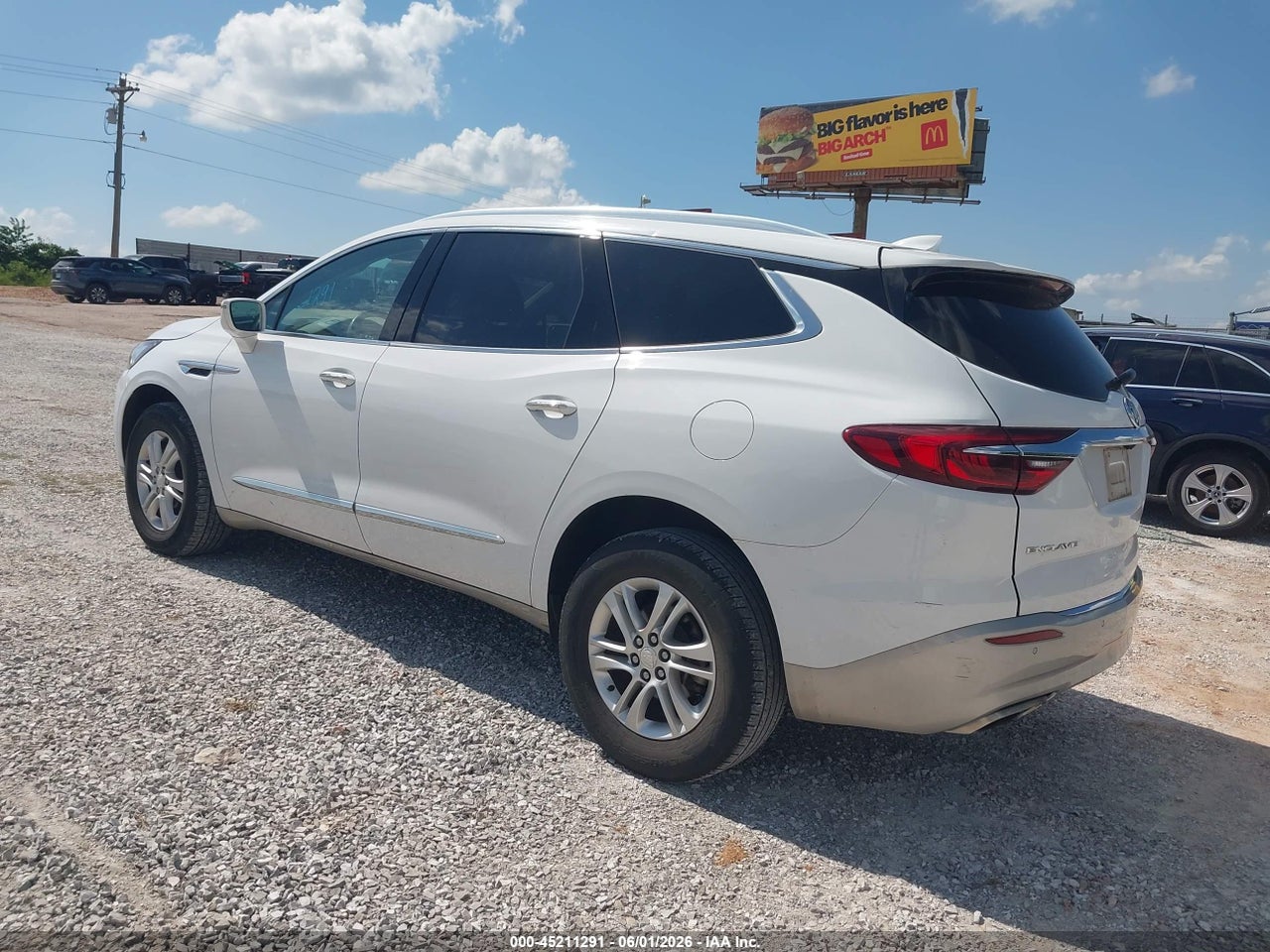 2020 BUICK ENCLAVE FWD ESSENCE · 3/11