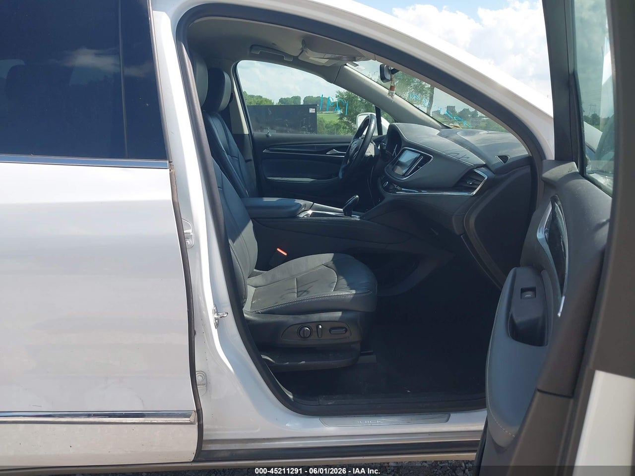 2020 BUICK ENCLAVE FWD ESSENCE · 5/11