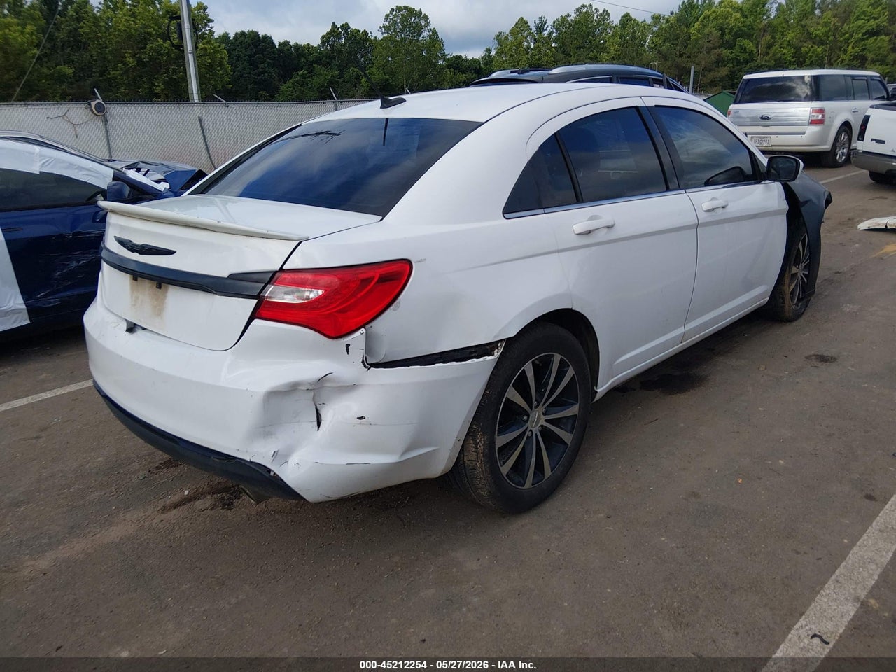 2014 CHRYSLER 200 TOURING · 4/11