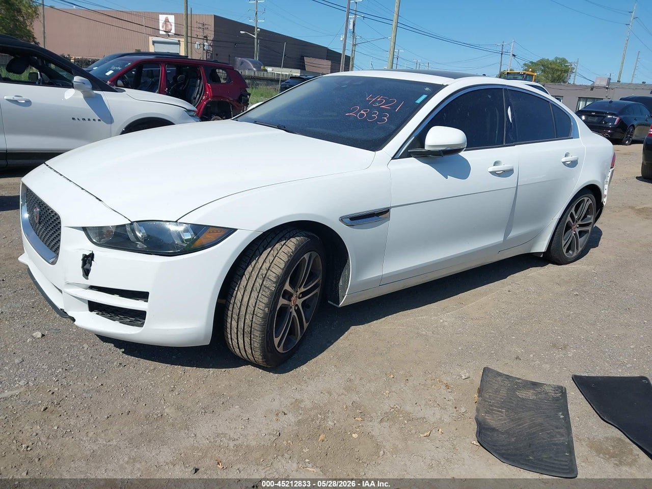 2017 JAGUAR XE 35T PREMIUM · 2/10