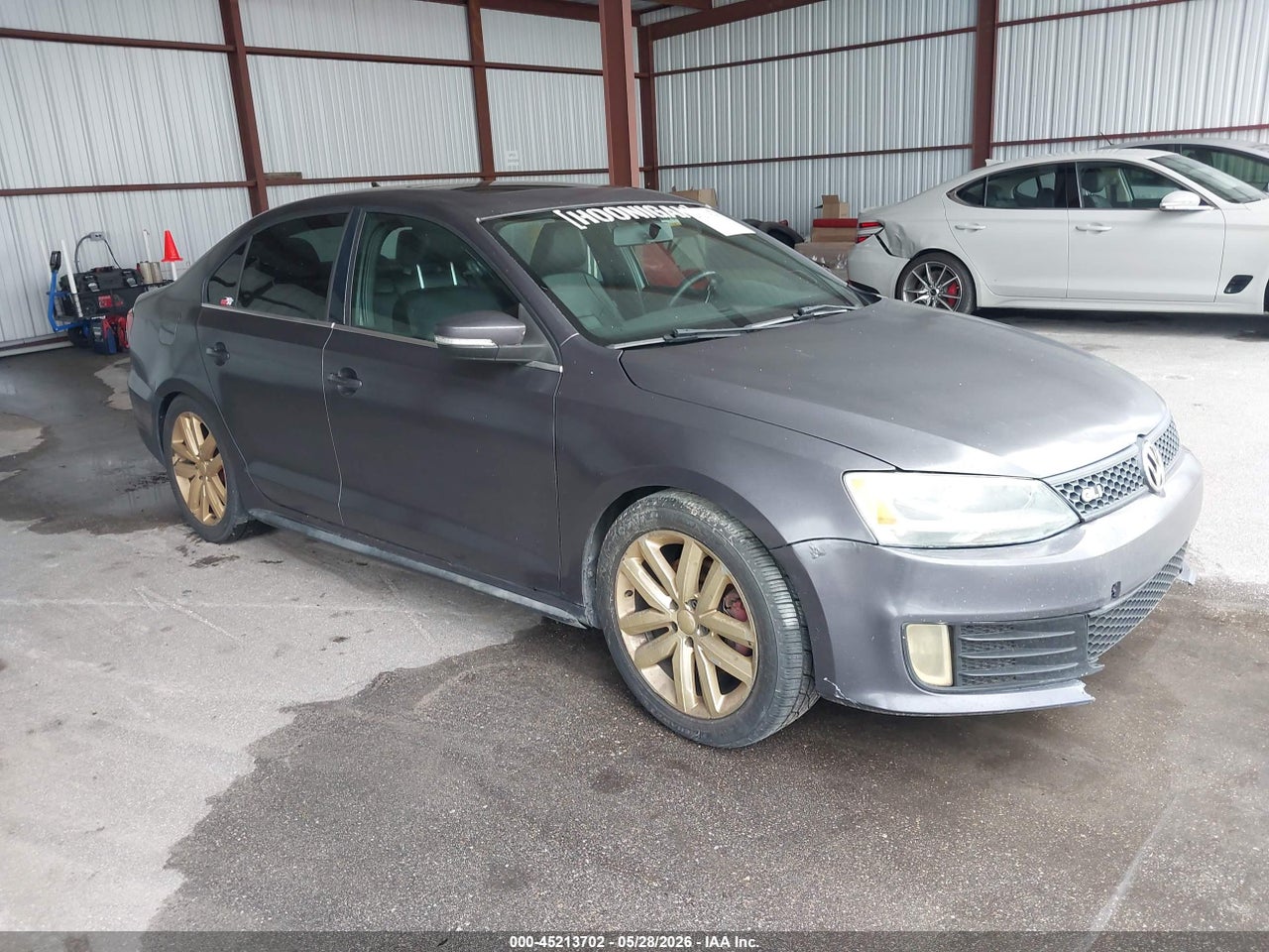 3VW467AJXDM****** · 2013 VOLKSWAGEN JETTA GLI AUTOBAHN