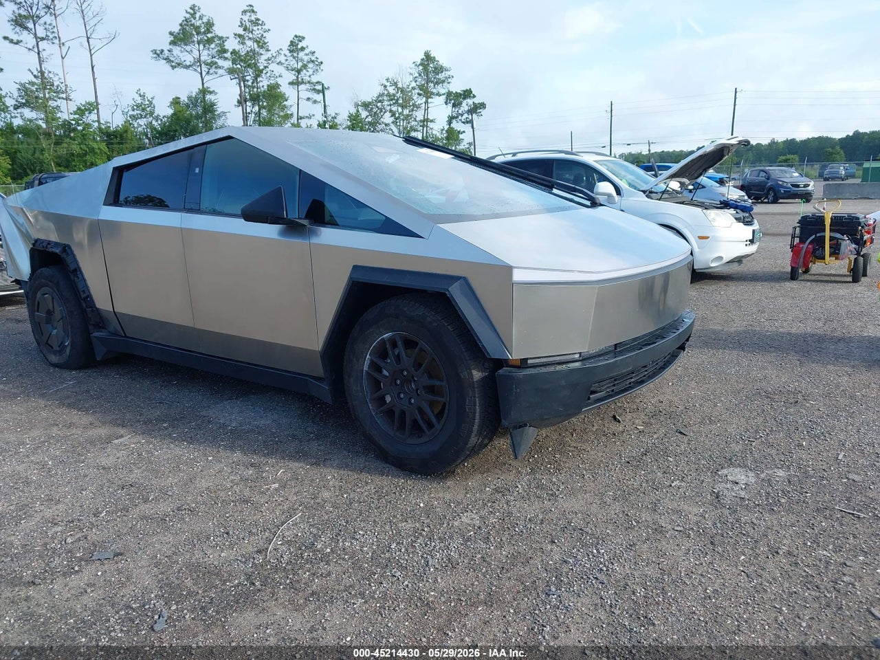 7G2CEHED5RA****** · 2024 TESLA CYBERTRUCK