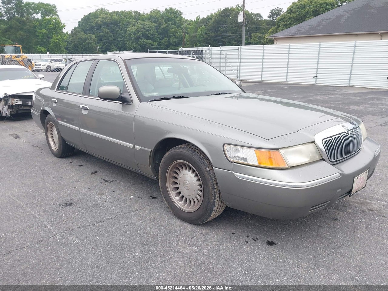 2MEFM75W21X****** · 2001 MERCURY GRAND MARQUIS LS