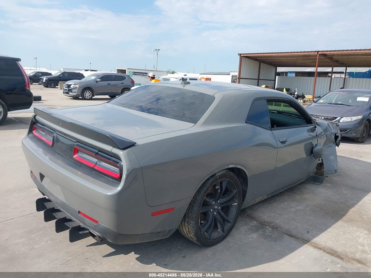 2017 DODGE CHALLENGER SXT PLUS · 4/10