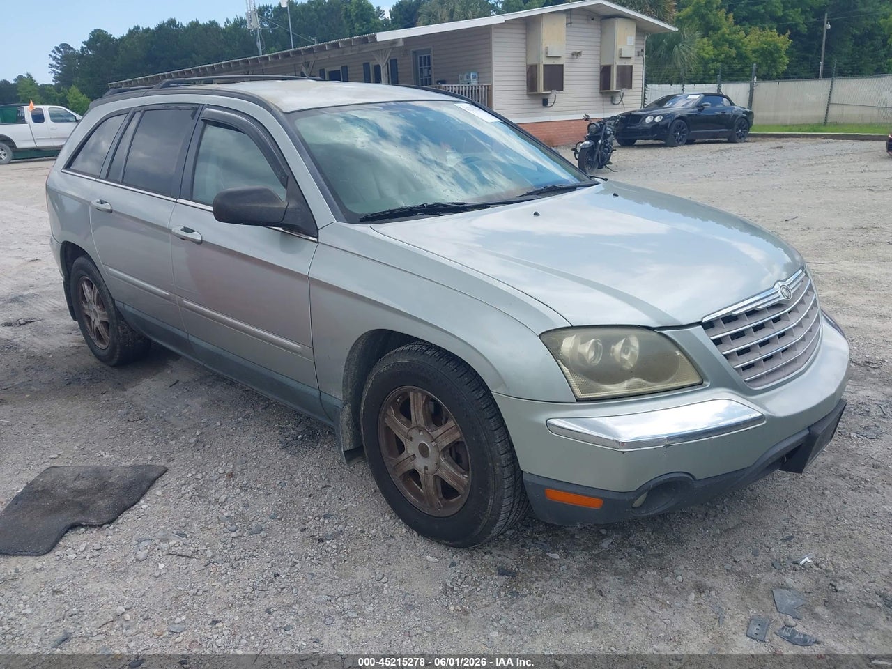 2C8GF68464R****** · 2004 CHRYSLER PACIFICA