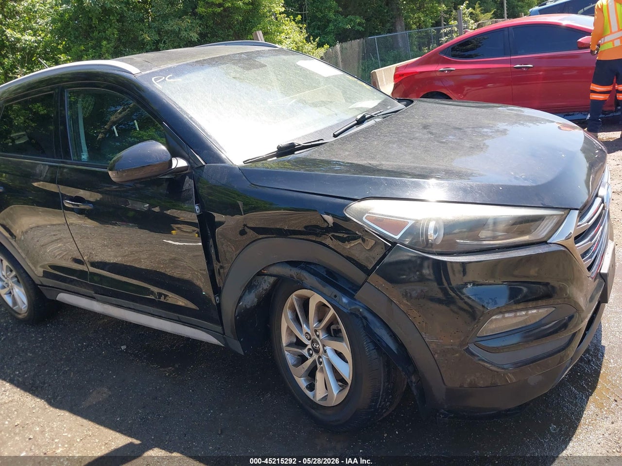 2017 HYUNDAI TUCSON SE · 6/11