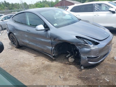 7SAYGDEE3RF****** · 2024 TESLA MODEL Y LONG RANGE DUAL MOTOR ALL-WHEEL DRIVE
