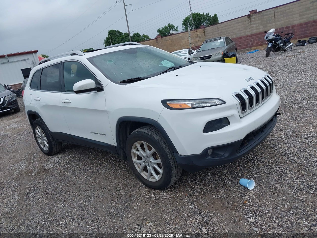 1C4PJMCS1FW****** · 2015 JEEP CHEROKEE LATITUDE