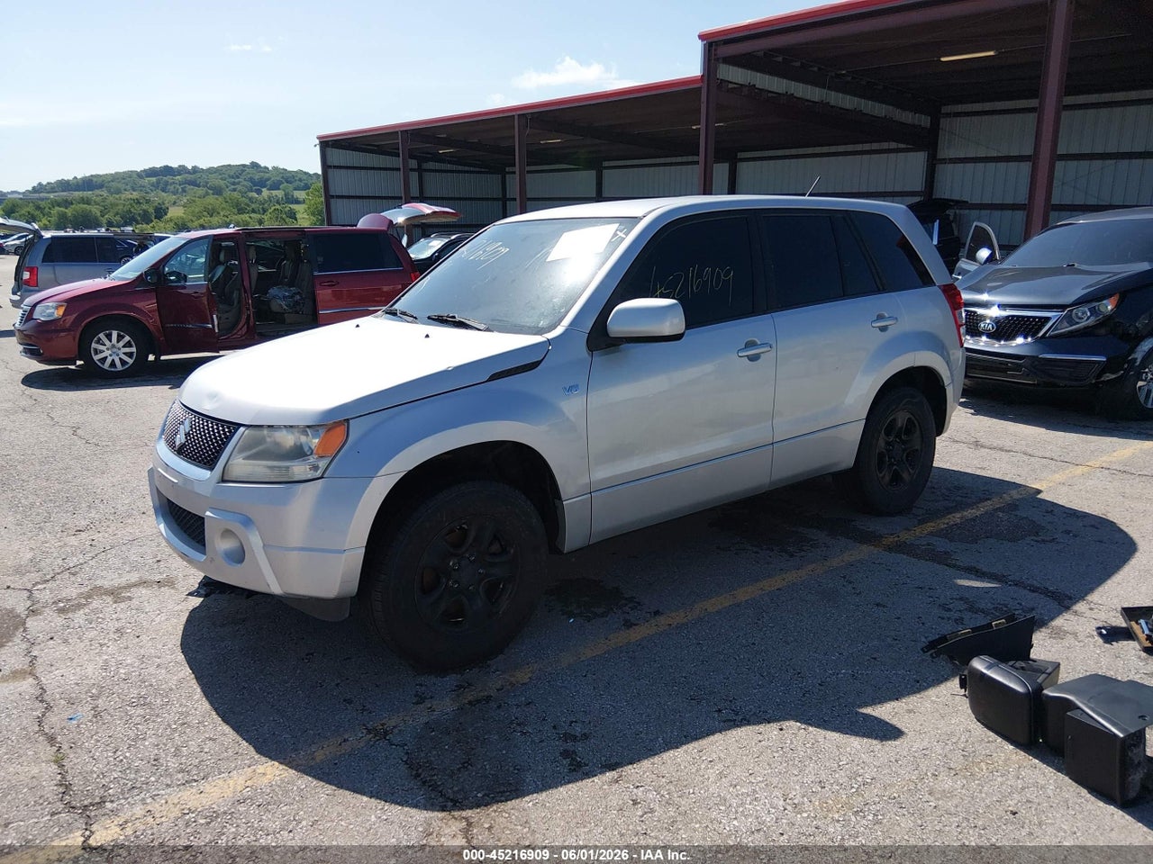 2008 SUZUKI GRAND VITARA   · 2/11