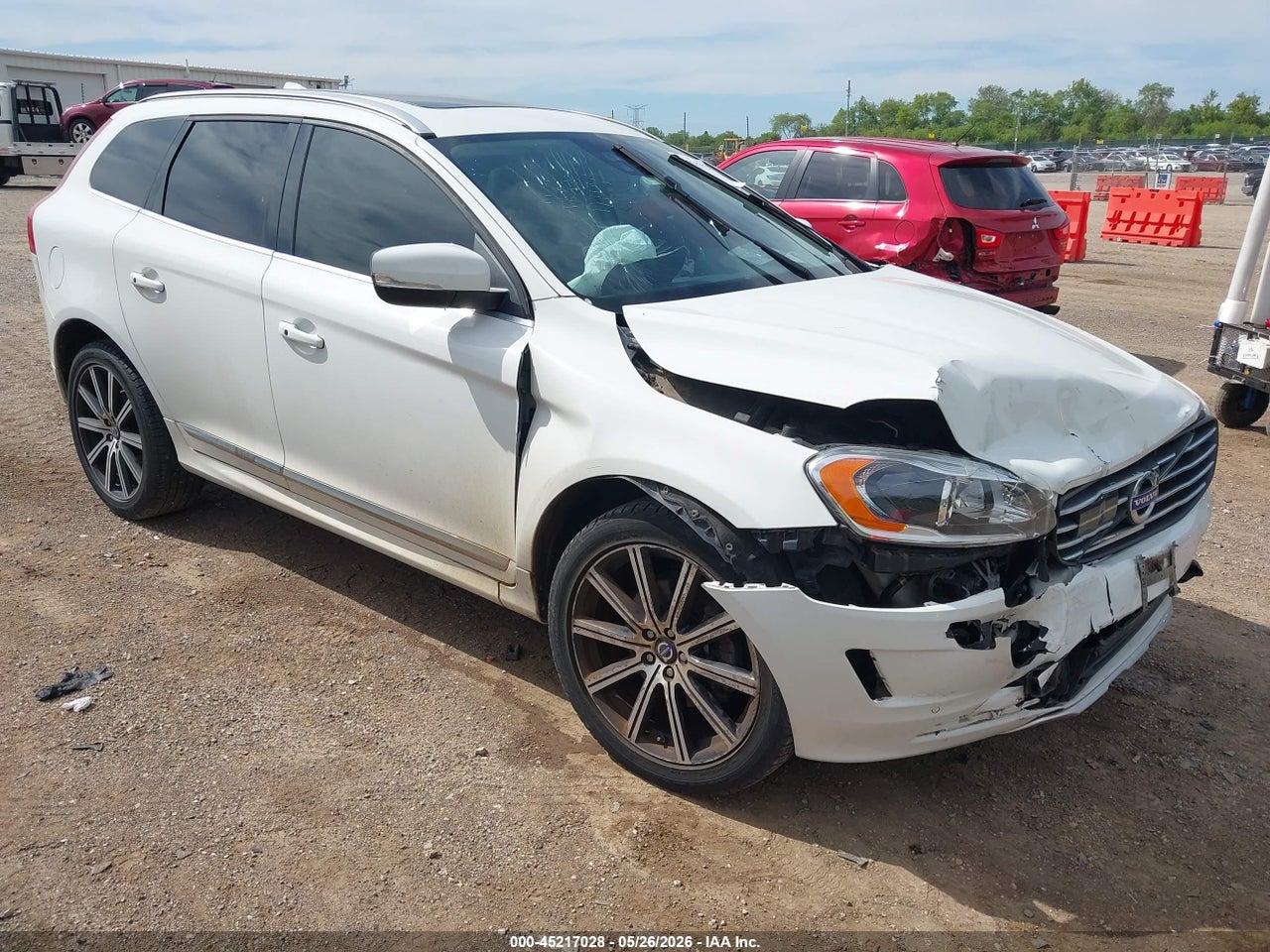 YV440MDM3F2****** · 2015 VOLVO XC60 T5 PLATINUM