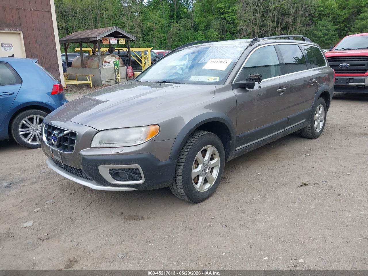2010 VOLVO XC70 3.2 · 2/11