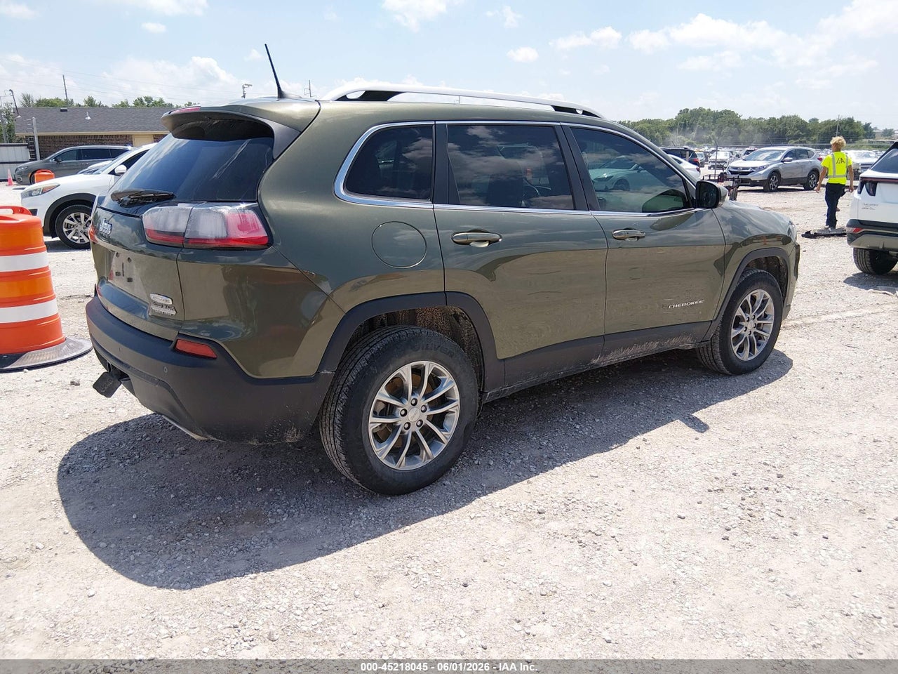 2021 JEEP CHEROKEE LATITUDE LUX 4X4 · 4/11
