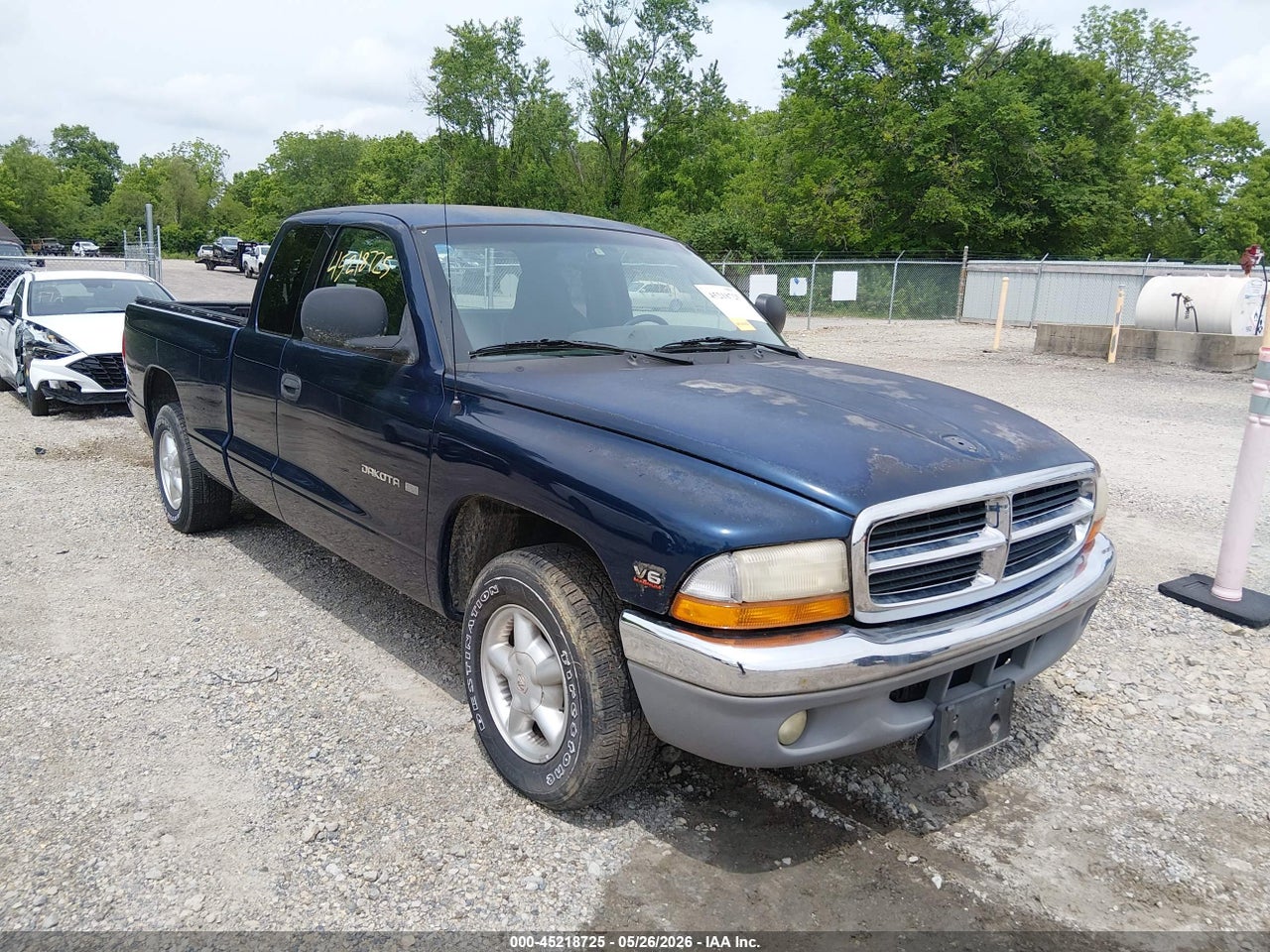 1B7GL22X5YS****** · 2000 DODGE DAKOTA SLT/SPORT