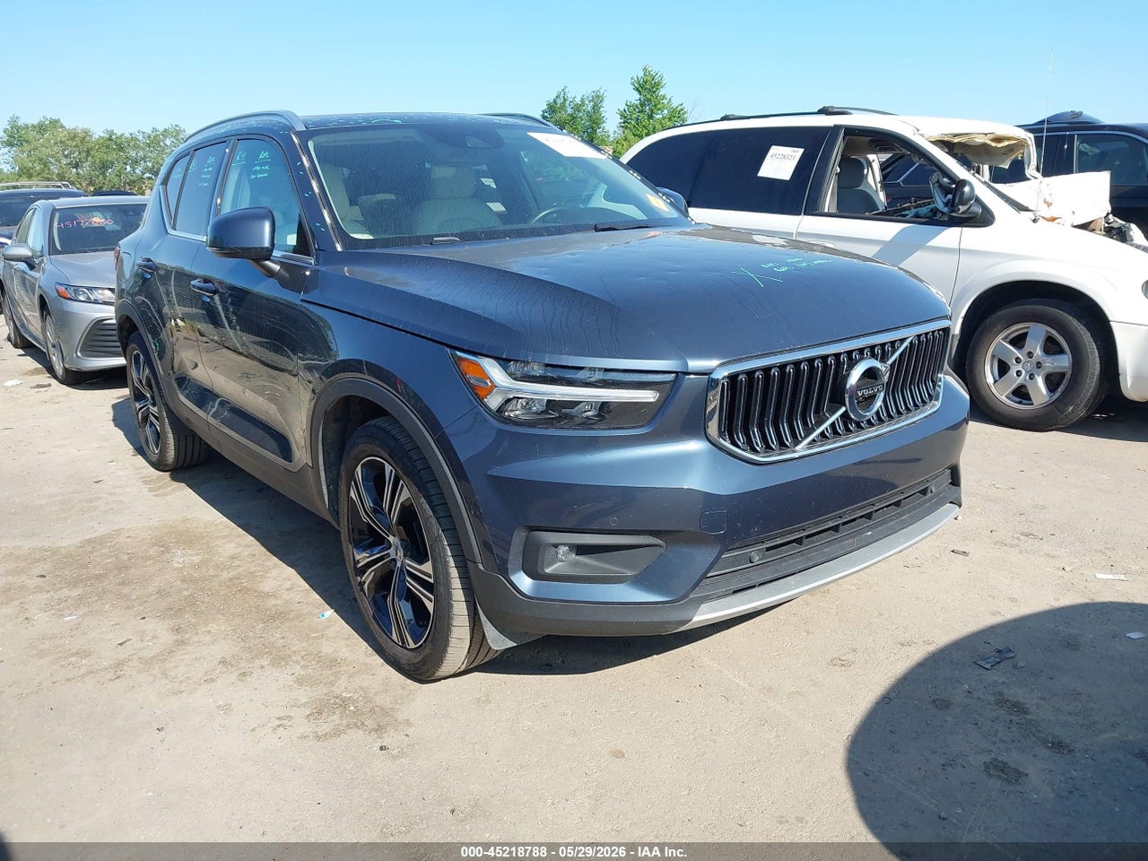 YV4162UL5M2****** · 2021 VOLVO XC40 T5 INSCRIPTION