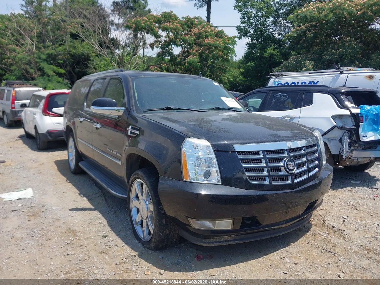 1GYS4HEF3BR****** · 2011 CADILLAC ESCALADE ESV LUXURY