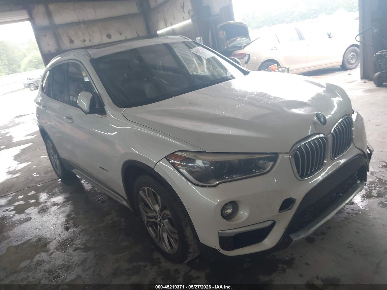 WBXHU7C36H5****** · 2017 BMW X1 SDRIVE28I